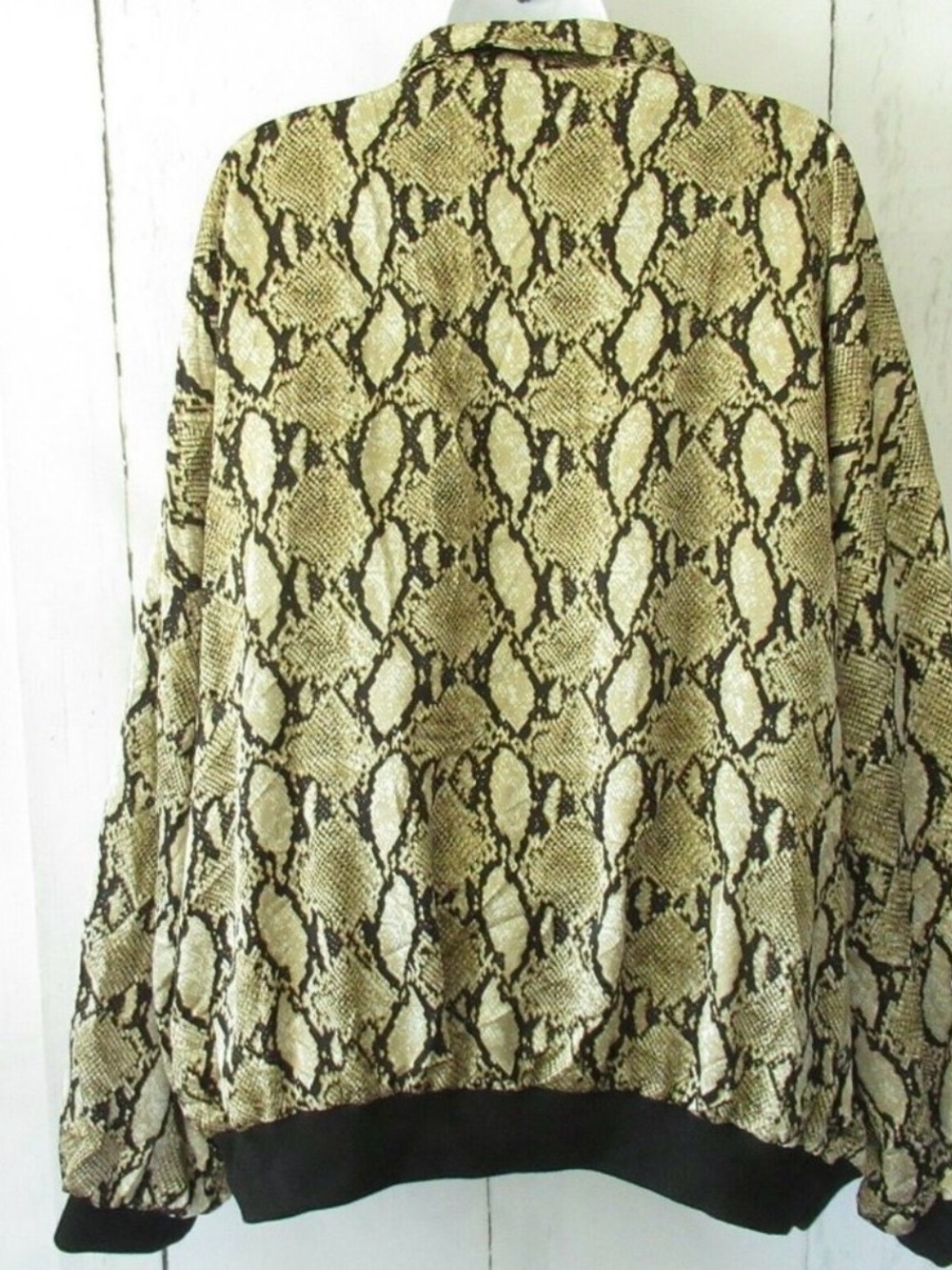 Missguided Oversized Bomber Jacket Python Snake - Picture 10 of 10